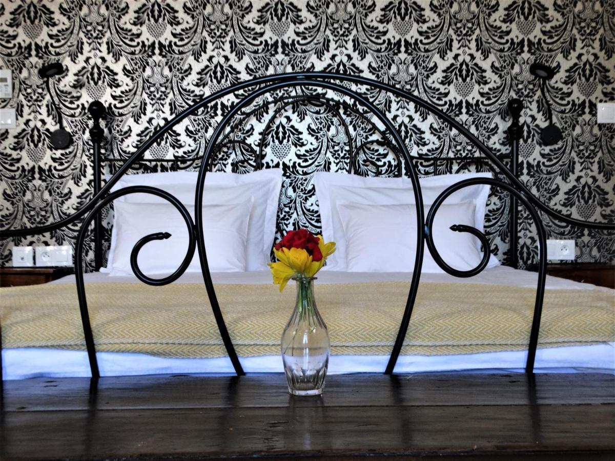 Chateau Montplaisir Charming B&B In Provence Valréas Exteriör bild